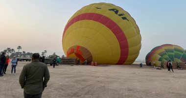 إلغاء تحليق رحلات البالون الطائر بالأقصر لليوم الثالث لشدة الرياح صباحًا