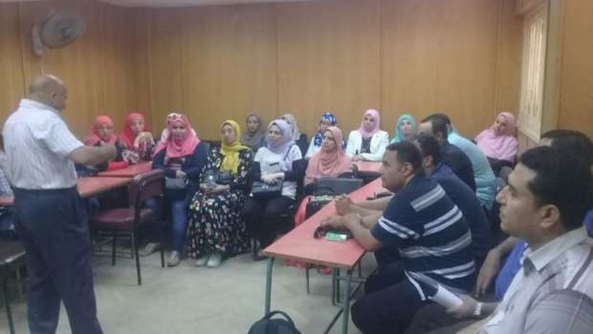 هل توجد حركة ترقيات لموظفي الحكومة في يوليو 2023؟.. مصادر تجيب