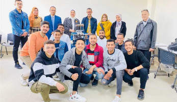 جامعة 6 أكتوبر التكنولوجية تصنع أول ماكينة غزل ونسيج مُتنقلة بأيدي طلابها