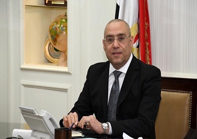 الإسكان: استبدال 35 ألف كشاف إنارة بالقاهرة الجديدة من صوديوم إلى ليد