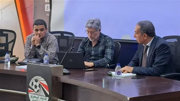 اتحاد الكرة يعاقب حكم مباراة الزمالك وبروكسي في كأس مصر