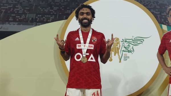 الأهلي ينهي أزمة الإعلانات قبل ساعات من إعلان تجديد حسين الشحات