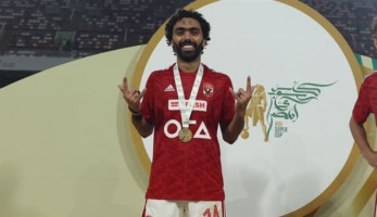 الأهلي ينهي أزمة الإعلانات قبل ساعات من إعلان تجديد حسين الشحات