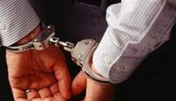 ضابط مزيف.. سحب رخصة شاب وساومه على 1000 جنيه لردها بأكتوبر