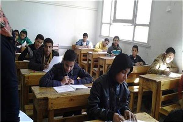 حل أزمة اختلاف سؤال بامتحان الهندسة بين مدارس اللغات والعربي