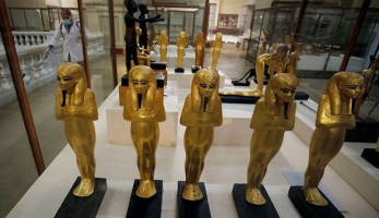 مصدر بـ الآثار: قبول 8 قطع أثرية مهداة من حفيد رئيس الجالية الإيرانية في العصر الملكي | خاص