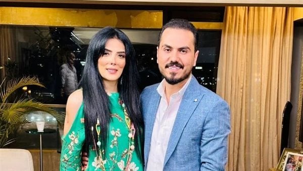 بـ مقطع فيديو | نزار الفارس يثبت خطوبته لـ حورية فرغلي