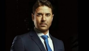 الفنان أحمد عز يحضر لعمل سينمائي جديد مع صلاح الجهيني