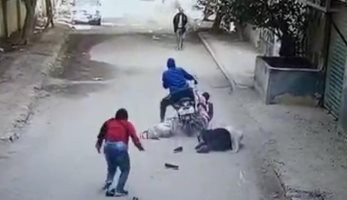 3 عاطلين يعترفون بتكوين عصابة لخطف الهواتف في الظاهر والنيابة تقرر حبسهم
