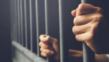 على يد زميله وزوجته ومساعده.. مصدر أمني يكشف تفاصيل مقتل طبيب داخل عيادته بالساحل
