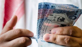 أزمة تدبير الريال السعودي تتفاقم في الصرافات مع ارتفاع الطلب لأداء الحج