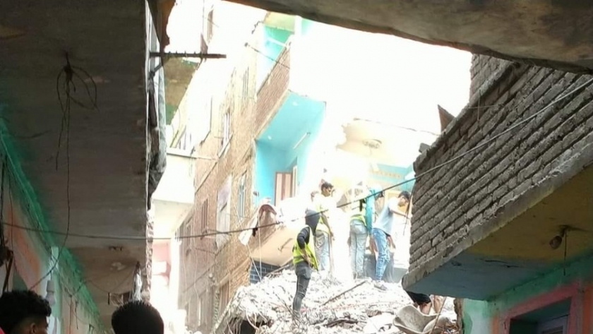 مصدر يكشف مفاجأة بشأن عقار حدائق القبة المنهار: صدر له قرار إزالة منذ 31 عاما