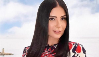 منى زكي تتعاقد على مسلسل «طالع نازل» من إخراج  هاني خليفة  