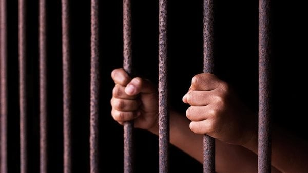 حبس عاطل بتهمة حيازة كيلو أستروكس بالمعصرة