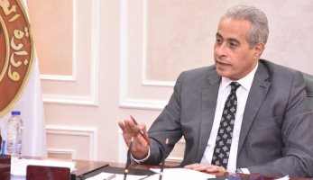 "العمل" تطلق المنظومة الإلكترونية للعمالة غير المنتظمة تجريبيًا فبراير 2024.. تستهدف تسجيل 2.5 مليون عامل غير منتظم فى المرحلة الأولى.. الوزارة: رقمنة الخدمات تدعم توسيع برامج الحماية الاجتماعية وتوفير الوظائف