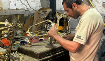 "أنتيكات النحاس" بالإسكندرية صناعة يدوية بخامات مصرية تغزو الأسواق العالمية | فيديو وصور