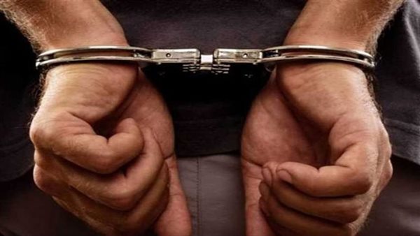 عاطل يسرق شقة جارته في بولاق الدكرور